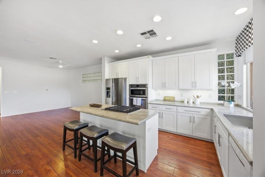 1333 Fox Acres Dr, Las Vegas, NV 89134-8