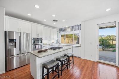 1333 Fox Acres Dr, Las Vegas, NV 89134