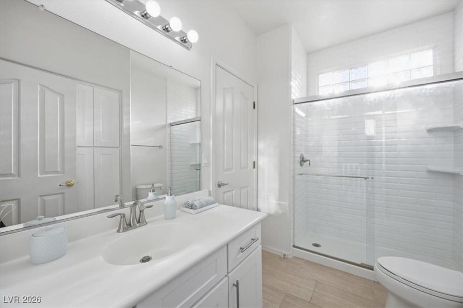 1333 Fox Acres Dr, Las Vegas, NV 89134-5