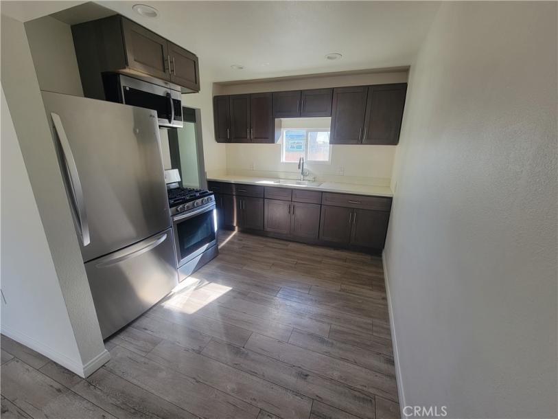 204 E Gage, Los Angeles, CA 90003-5