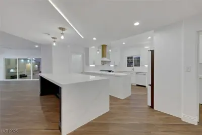 1900 S 15th St, Las Vegas, NV 89104