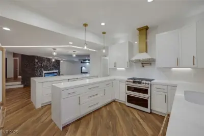 1900 S 15th St, Las Vegas, NV 89104