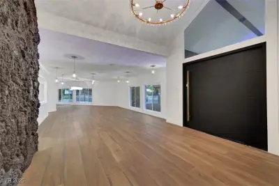 1900 S 15th St, Las Vegas, NV 89104