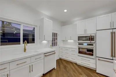 1900 S 15th St, Las Vegas, NV 89104