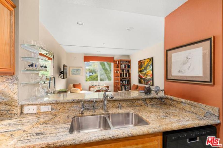 13200 Pacific Prome #322, Playa Vista, CA 90094-12