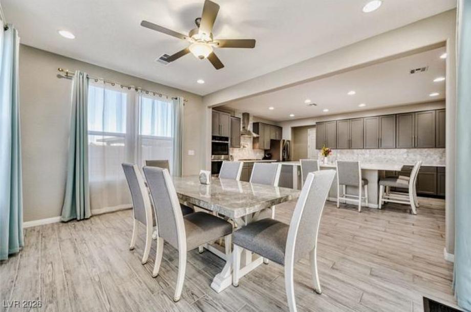 70 Pikiariki Ct, Las Vegas, NV 89183-10