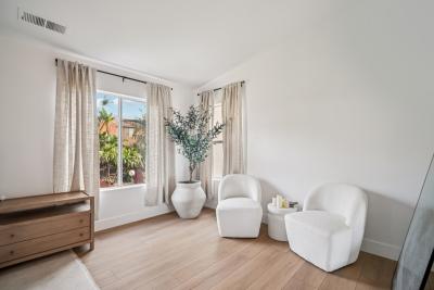 13042 Mesa Verde Way, Sylmar, CA 91342