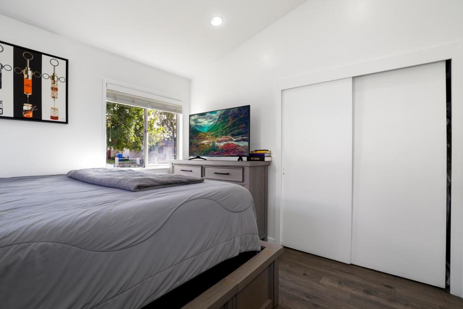 13345 Calcutta, Sylmar, CA 91342-8