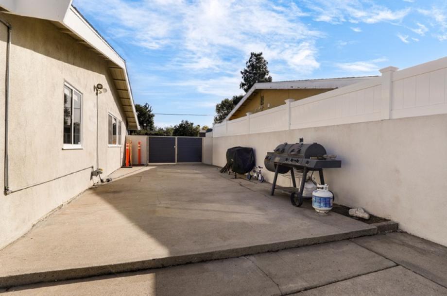 13345 Calcutta, Sylmar, CA 91342-12