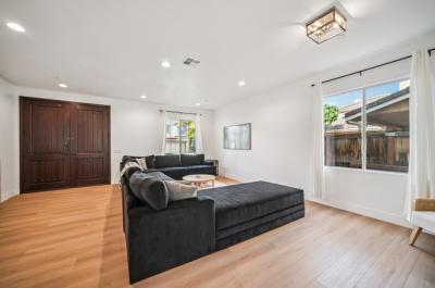 13042 Mesa Verde Way, Sylmar, CA 91342